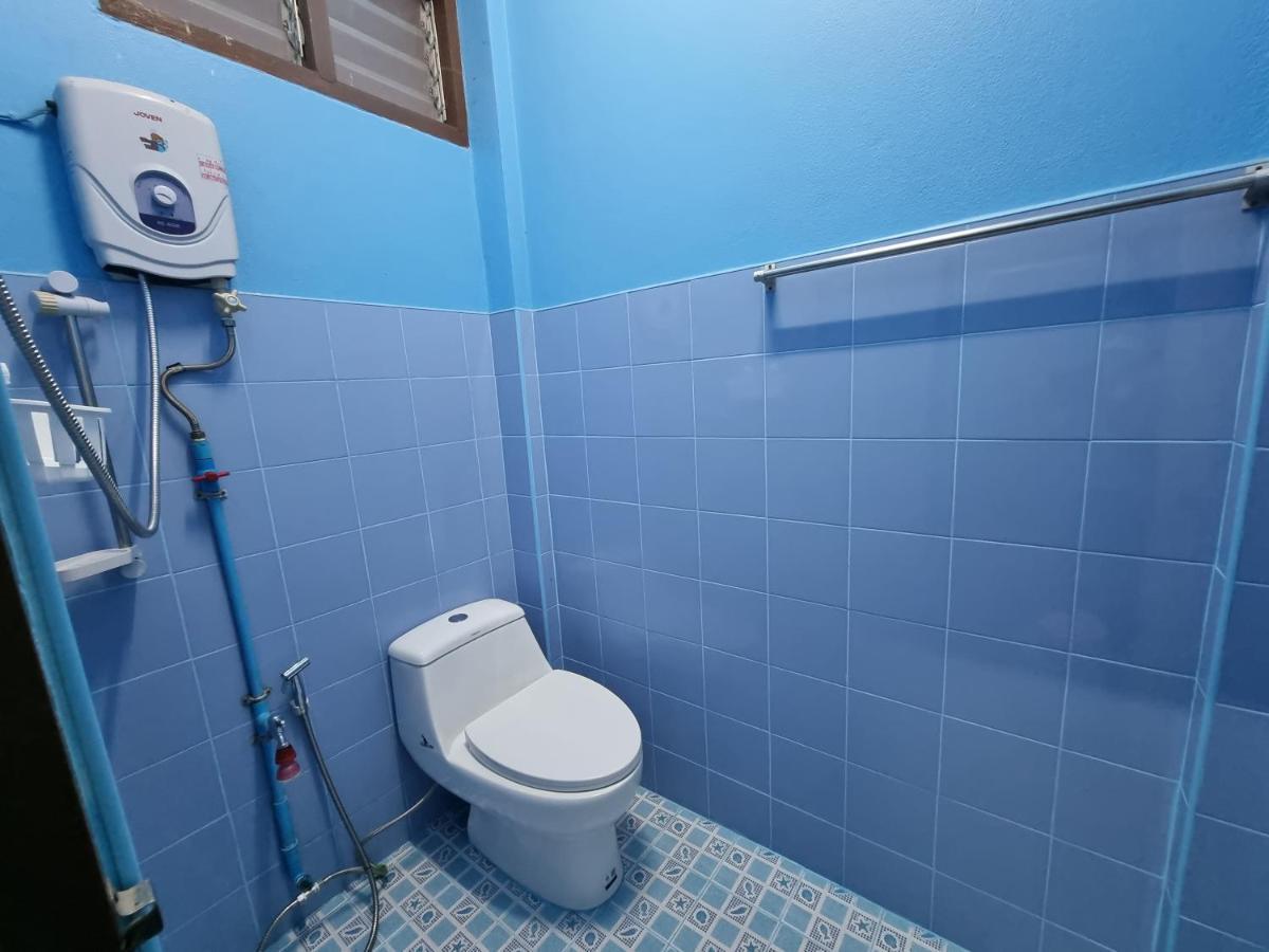 หอพักโชคอนันต์ Hotel Chiang Rai Buitenkant foto